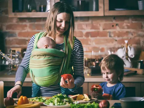 Od kiedy można nosić dziecko w chuście i jak zacząć bezpiecznie?