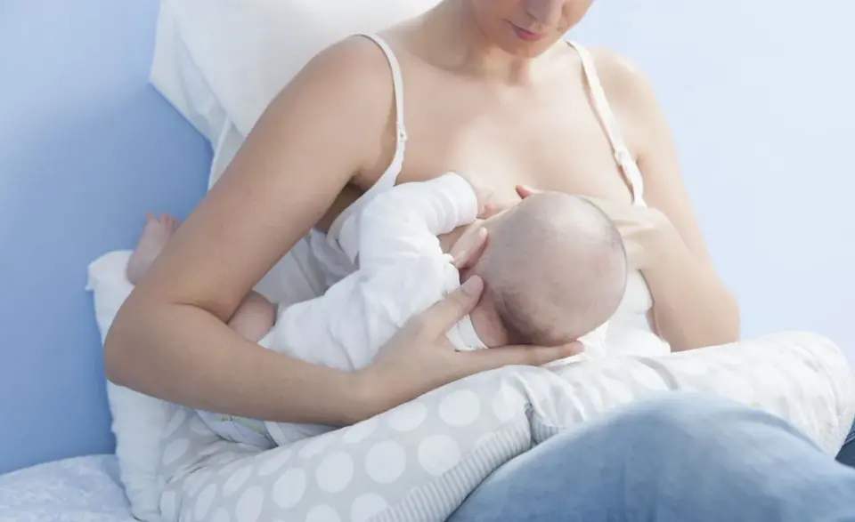 Co może jeść karmiąca mama w pierwszych tygodniach?